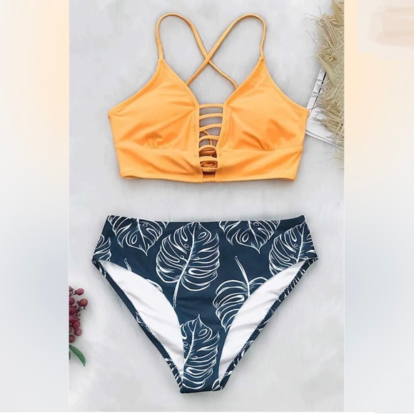 CUPSHE Leaves Print Two Piece Bikini Swimsuit Set V Neck Lace Up size S - Picture 4 of 5